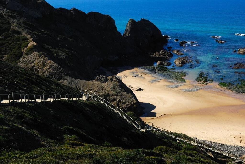 Vale Do Guizo: Casa Poente On The Contryside, Close By The Sea. Алжезур Екстериор снимка